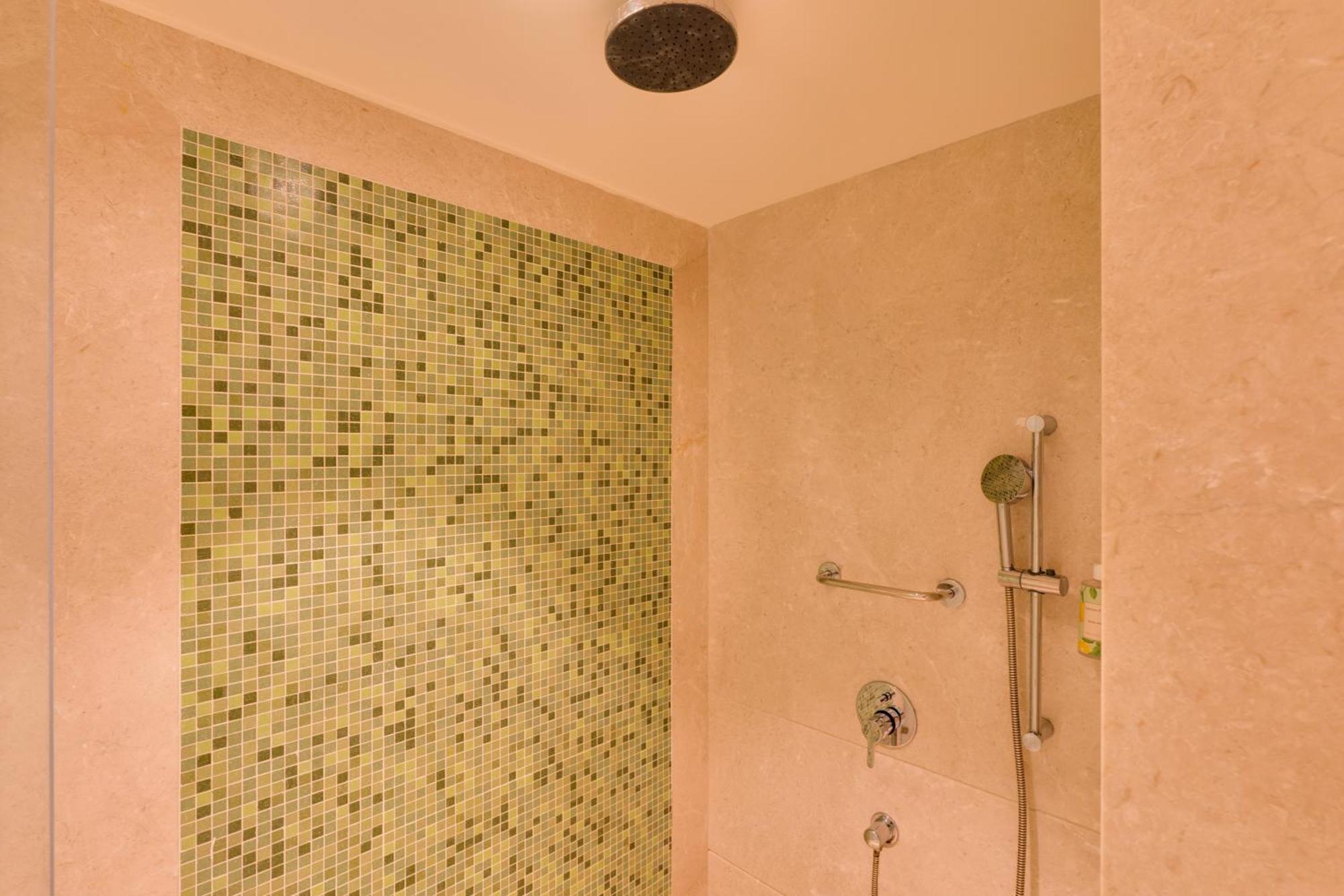 Lemon Tree Premier Hitec City Hyderabad Eksteriør bilde