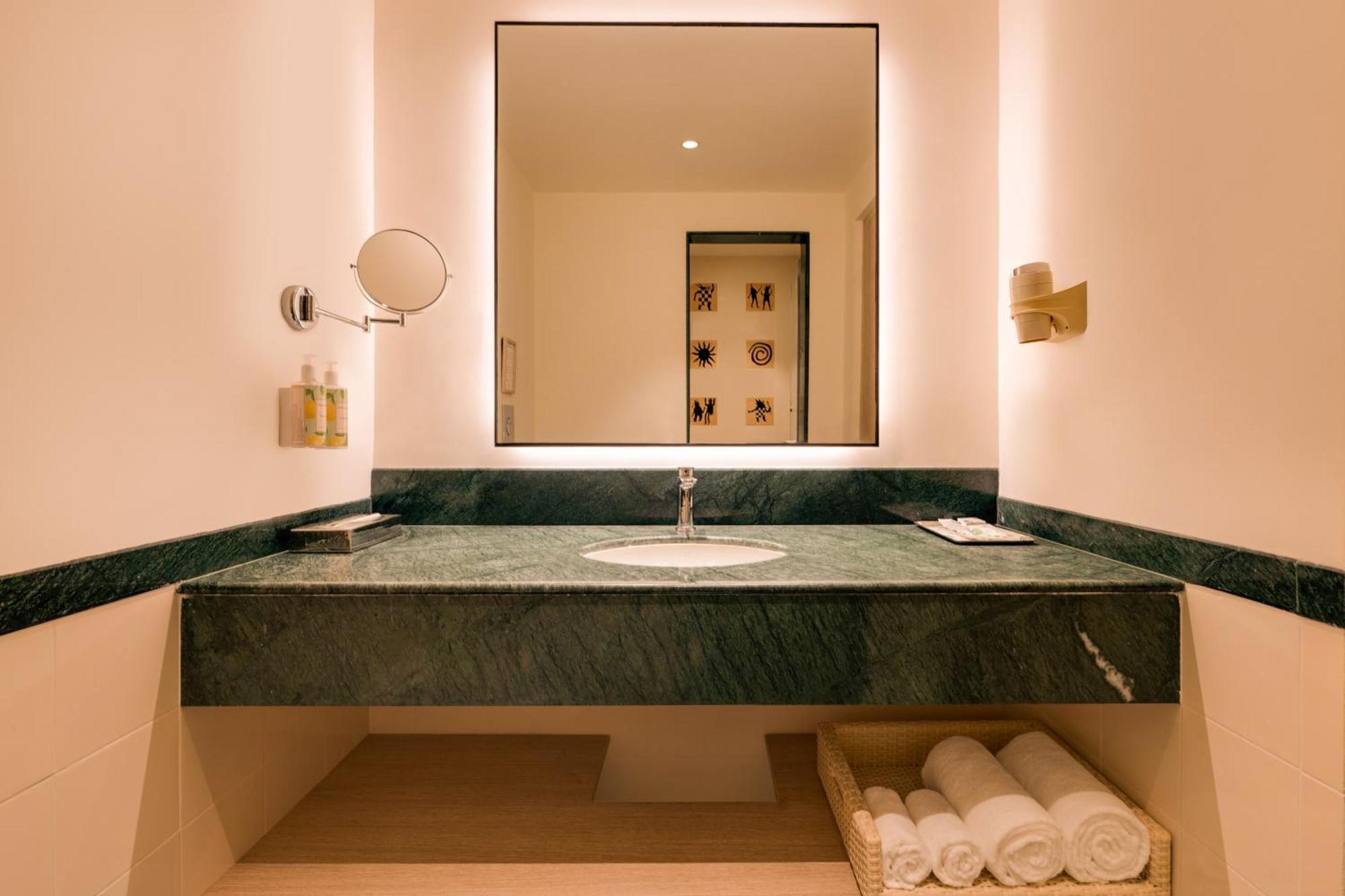 Lemon Tree Premier Hitec City Hyderabad Eksteriør bilde