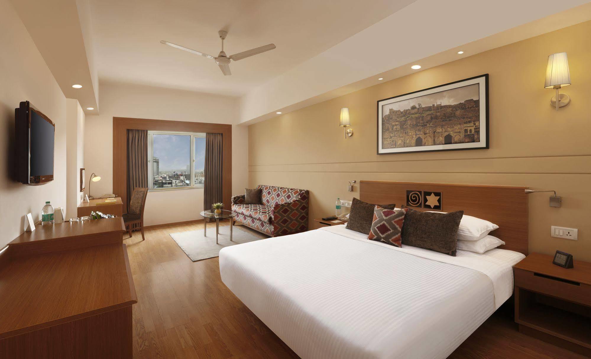 Lemon Tree Premier Hitec City Hyderabad Eksteriør bilde